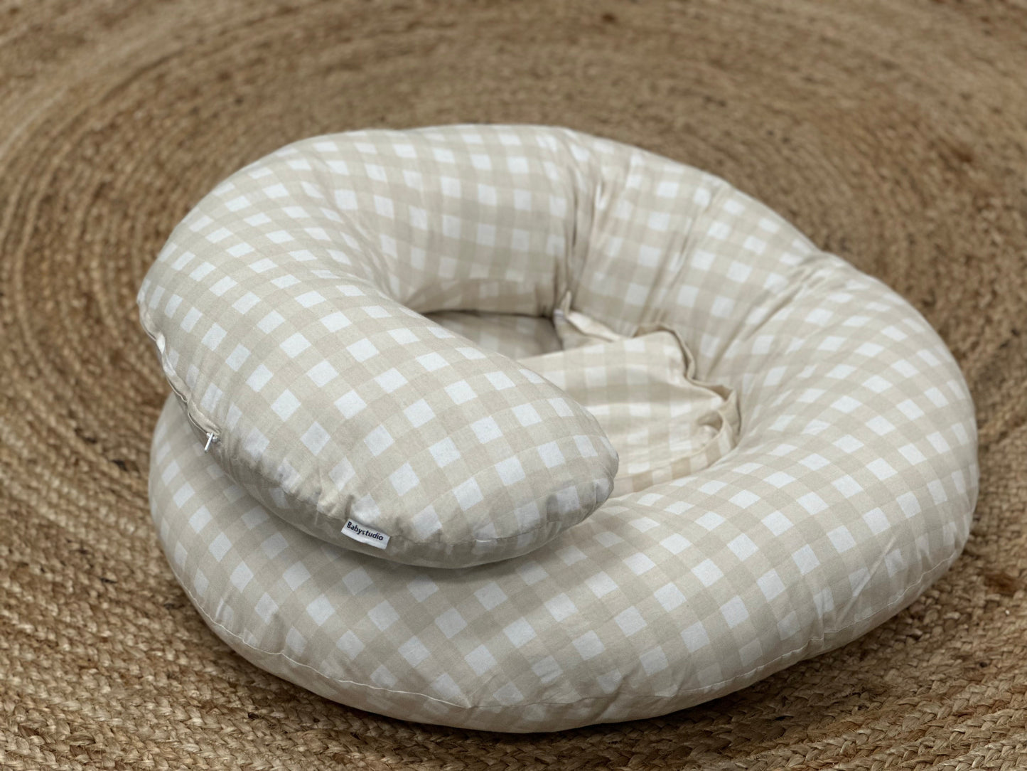 babystudio the ultimate body pillow - gingham beige